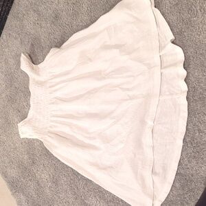 Euc white tank, textured front